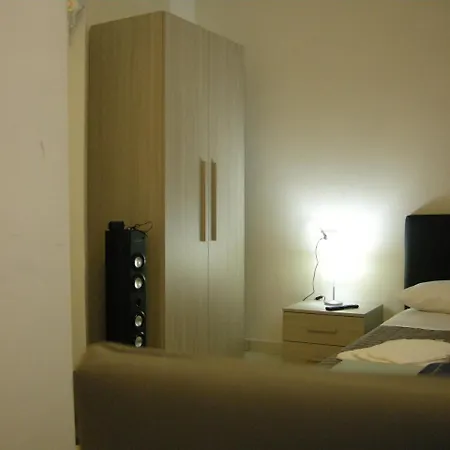 Carolina's Apartament Neapol